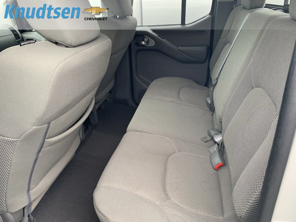 2021 Nissan Frontier Crew Cab SV 4x4