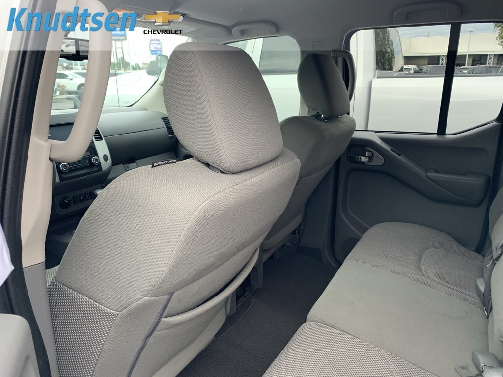 2021 Nissan Frontier Crew Cab SV 4x4