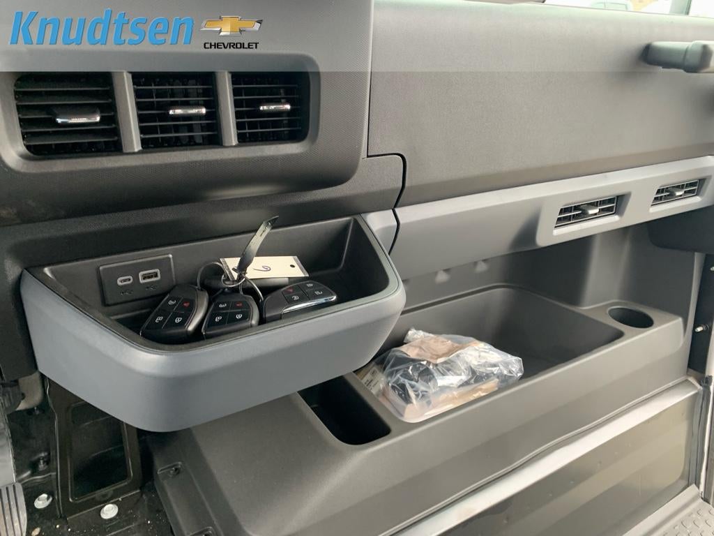 2025 Chevrolet BrightDrop 400 AWD 400