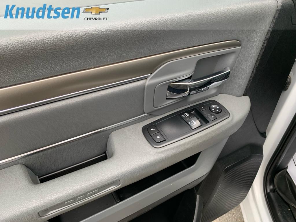 2018 RAM 1500 SLT Regular Cab 4x4 8' Box