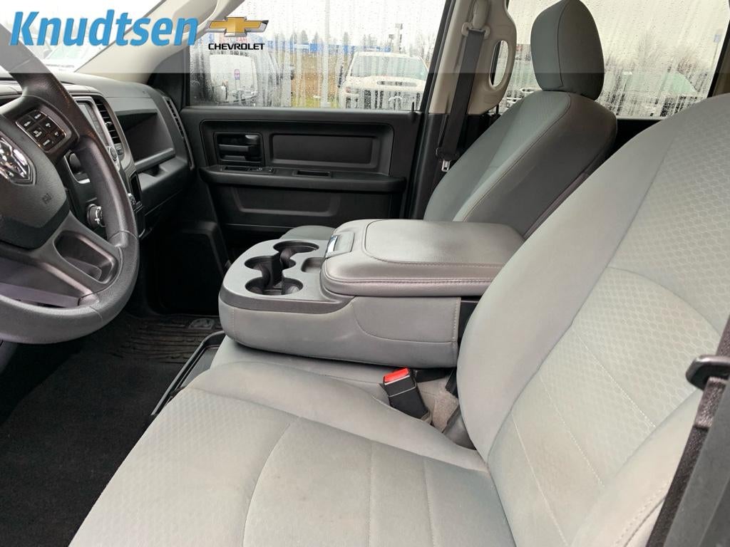 2018 RAM 1500 Express Crew Cab 4x4 5'7" Box