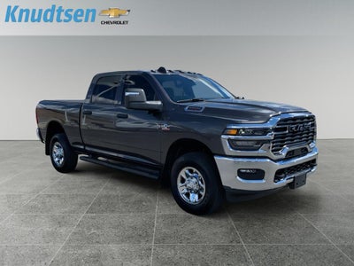 2025 RAM 2500 Tradesman Crew Cab 4x4 6'4" Box