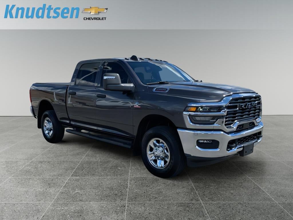 2025 RAM 2500 Tradesman Crew Cab 4x4 6'4" Box