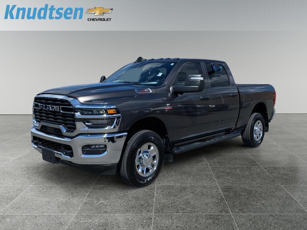 2025 RAM 2500 Tradesman Crew Cab 4x4 6'4" Box