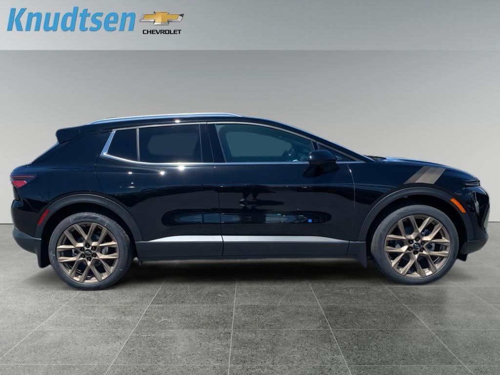 2026 Chevrolet Equinox EV 2LT - Photo 8