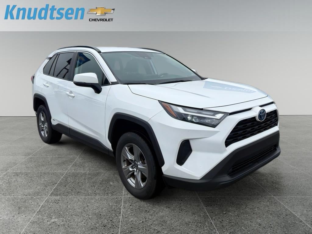 2022 Toyota RAV4 Hybrid XLE