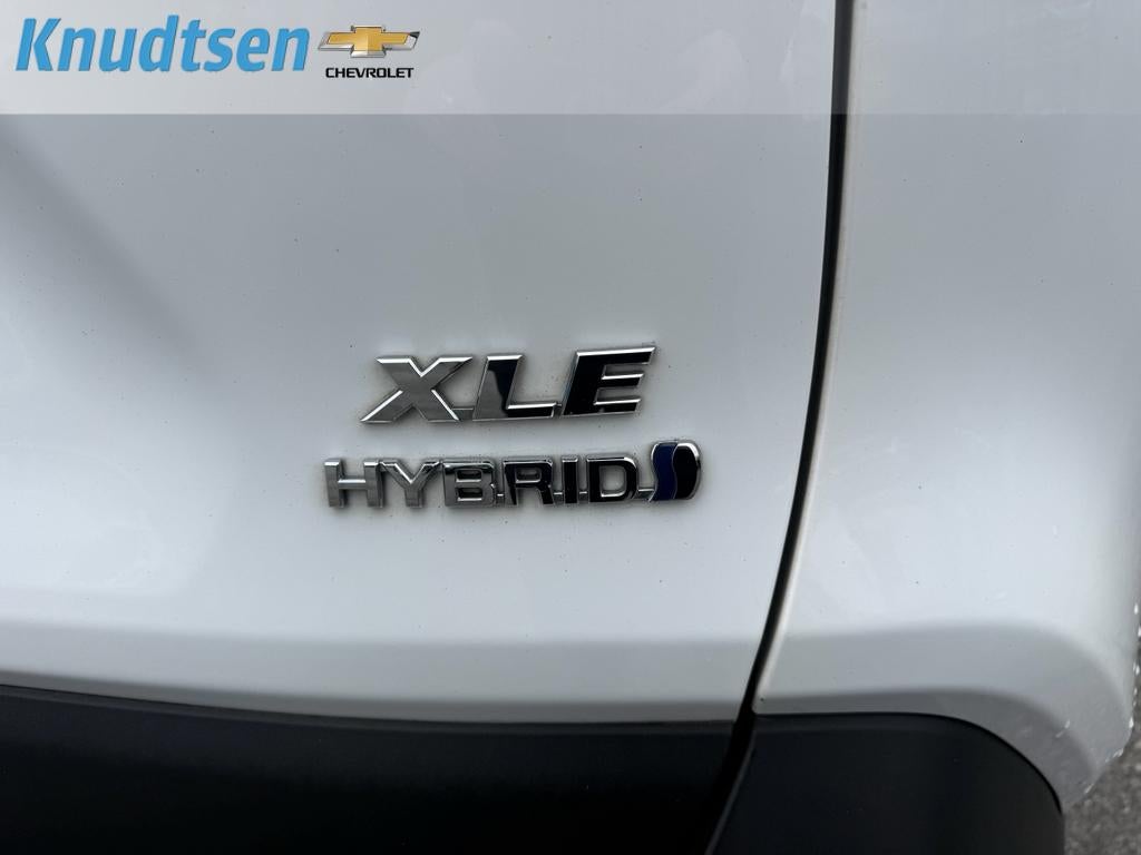 2022 Toyota RAV4 Hybrid XLE