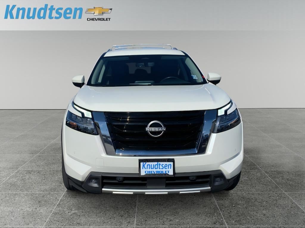 2023 Nissan Pathfinder SL 4WD