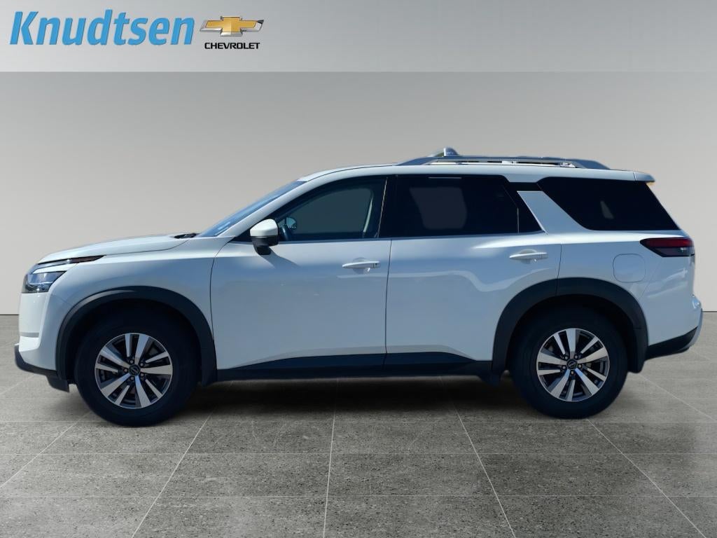 2023 Nissan Pathfinder SL 4WD