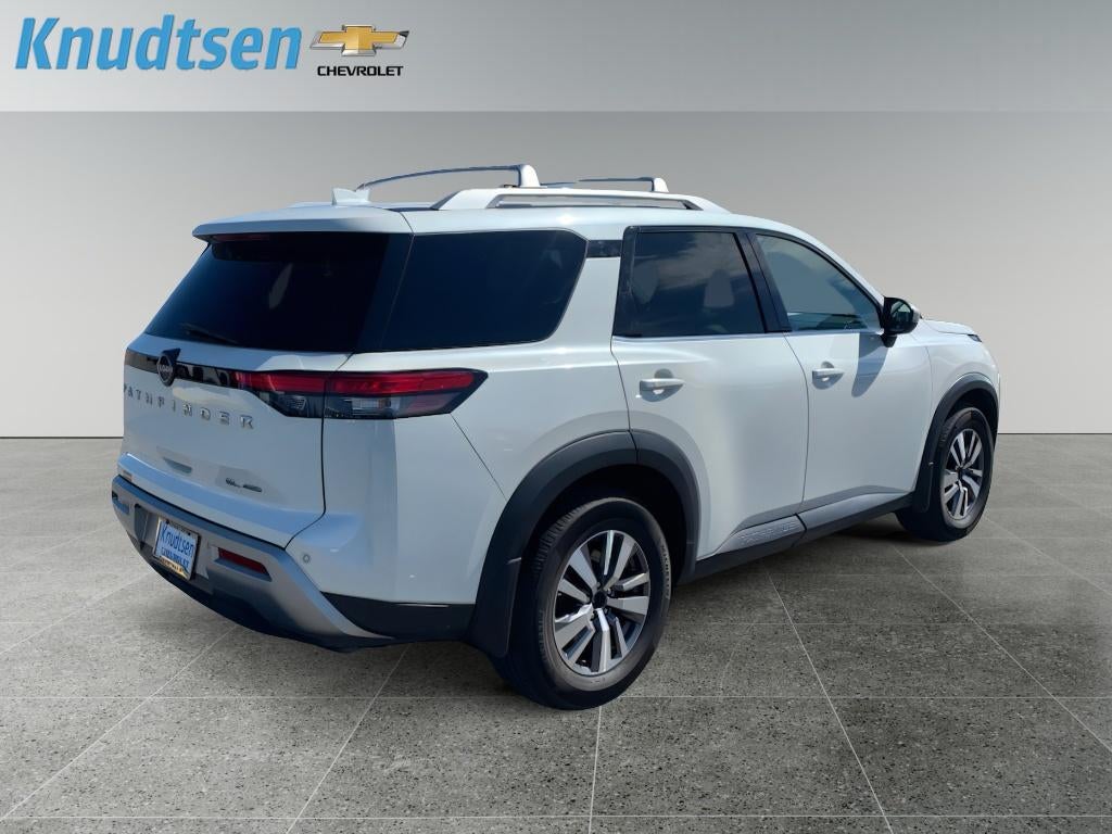 2023 Nissan Pathfinder SL 4WD