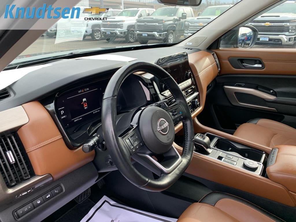 2023 Nissan Pathfinder Platinum 4WD