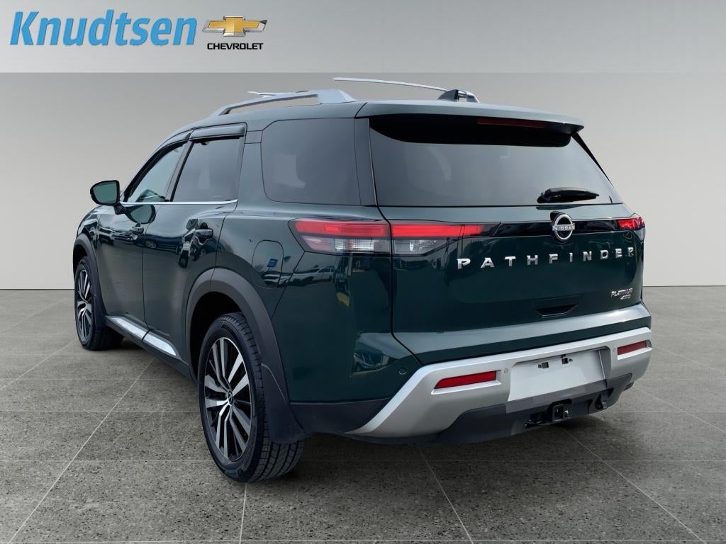 2023 Nissan Pathfinder Platinum 4WD