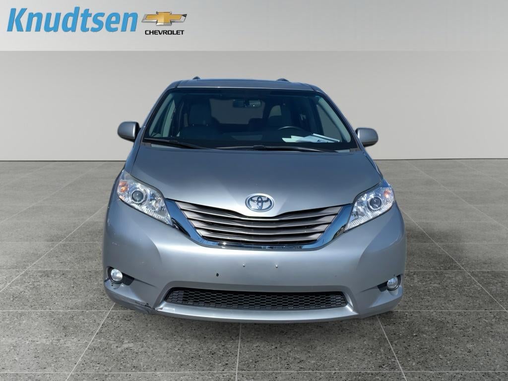 Used 2015 Toyota Sienna XLE with VIN 5TDYK3DC8FS584348 for sale in Post Falls, ID