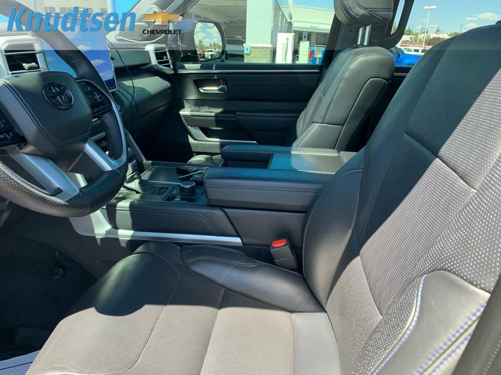 2023 Toyota Tundra Hybrid Platinum