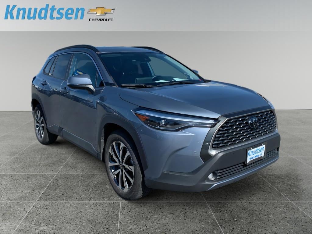 2022 Toyota Corolla Cross XLE