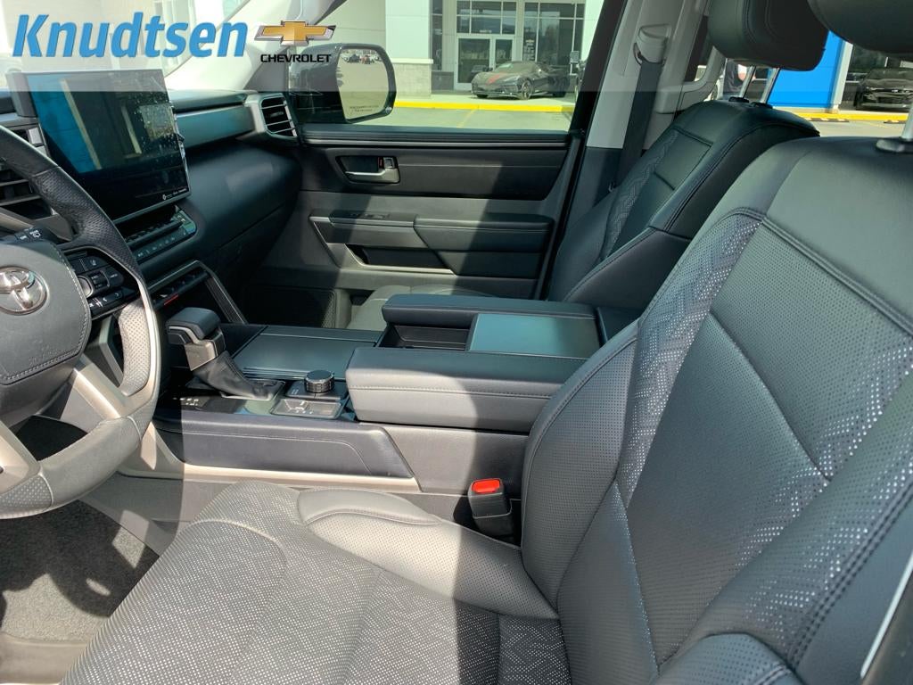 2024 Toyota Sequoia SR5
