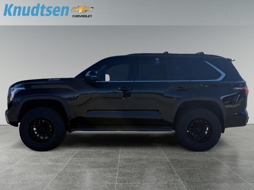 2024 Toyota Sequoia SR5