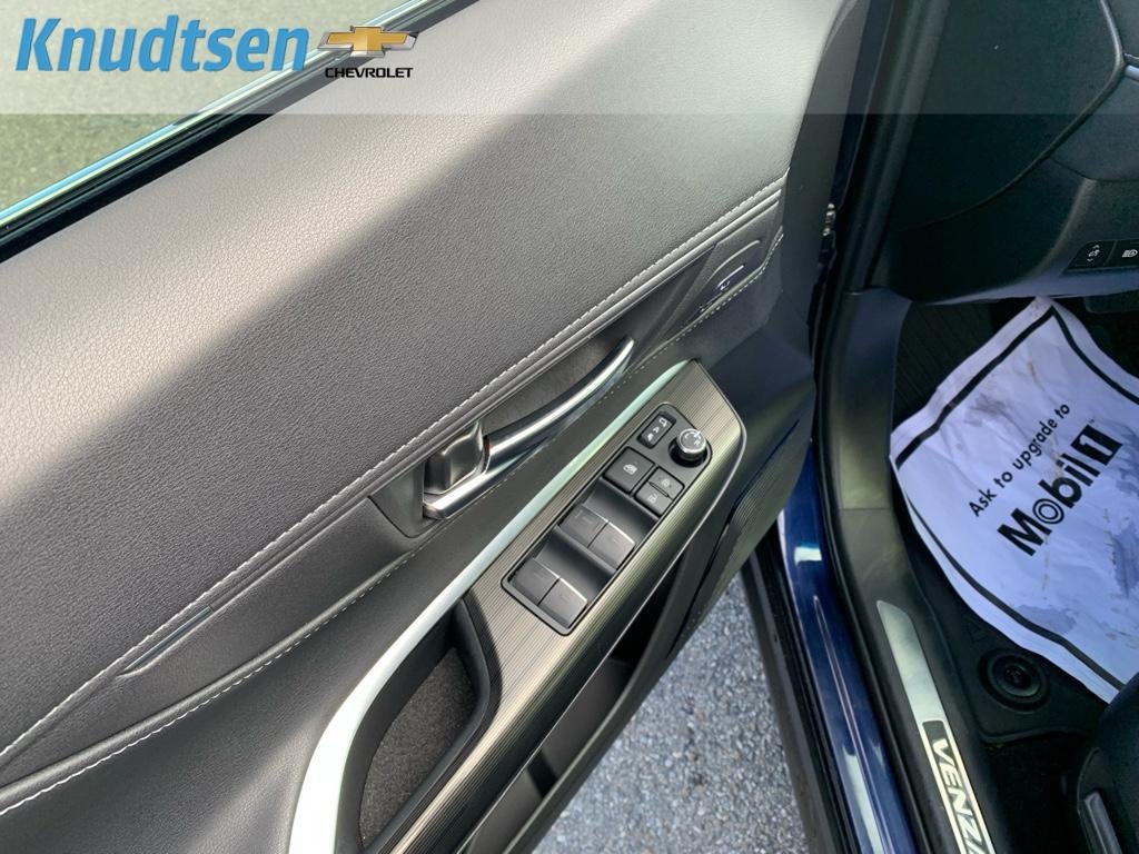 2022 Toyota Venza XLE