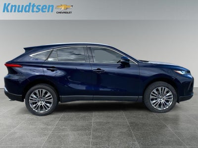 2022 Toyota Venza XLE