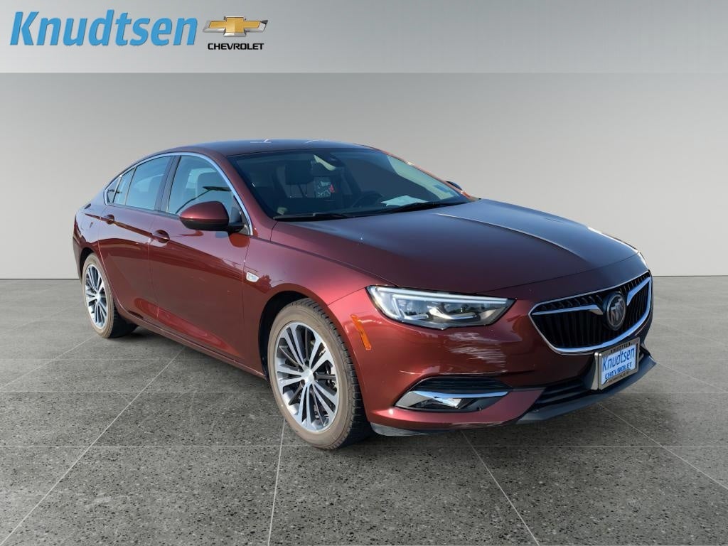 2018 Buick Regal Sportback Essence