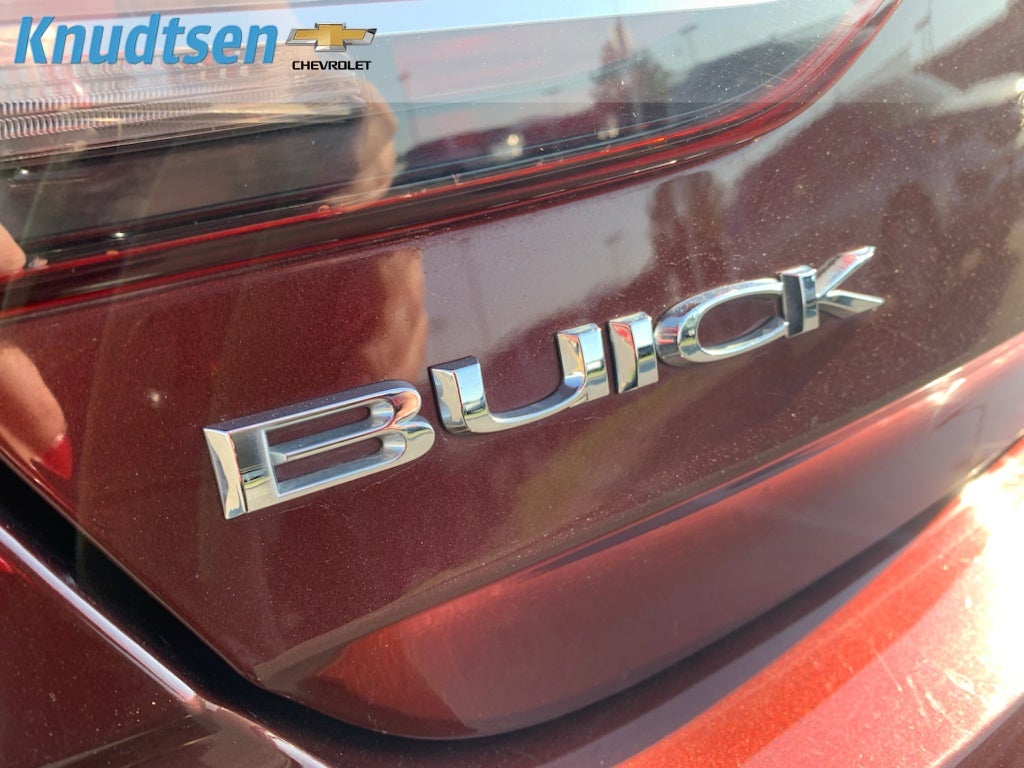2018 Buick Regal Sportback Essence