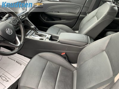 2018 Buick Regal Sportback Essence
