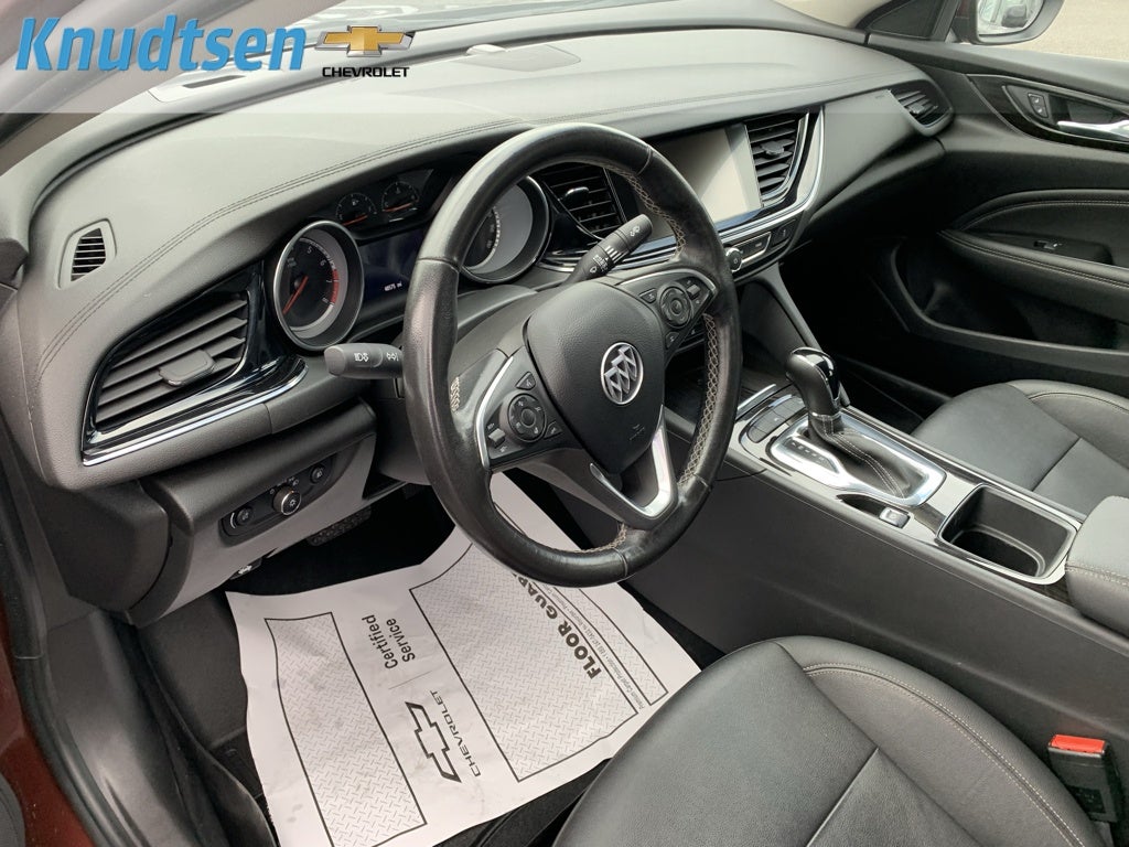 2018 Buick Regal Sportback Essence