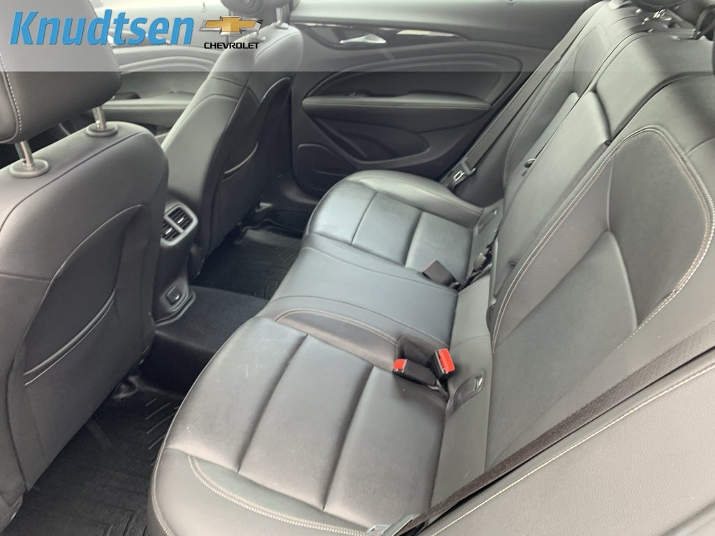 2018 Buick Regal Sportback Essence
