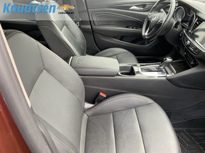 2018 Buick Regal Sportback Essence