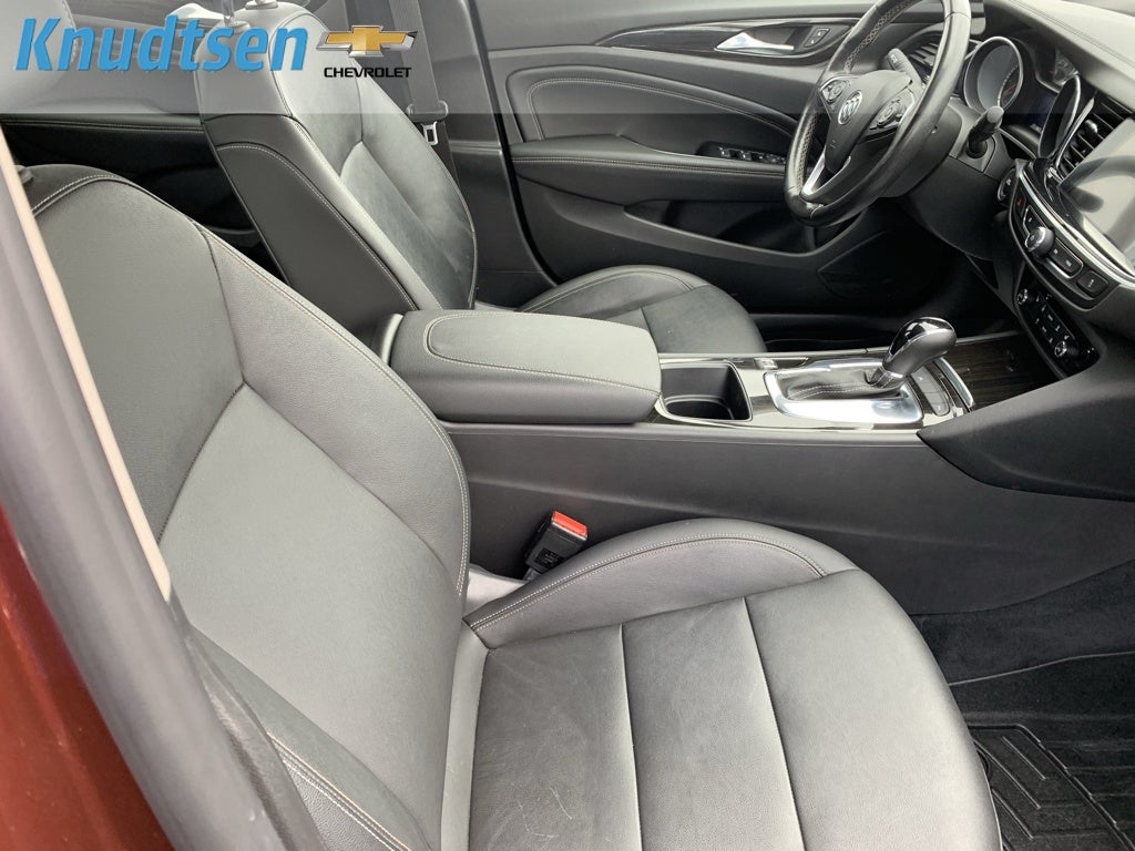 2018 Buick Regal Sportback Essence