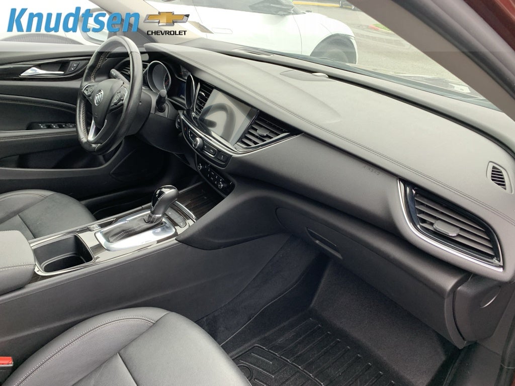 2018 Buick Regal Sportback Essence