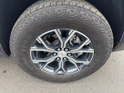 2024 GMC Acadia AWD AT4