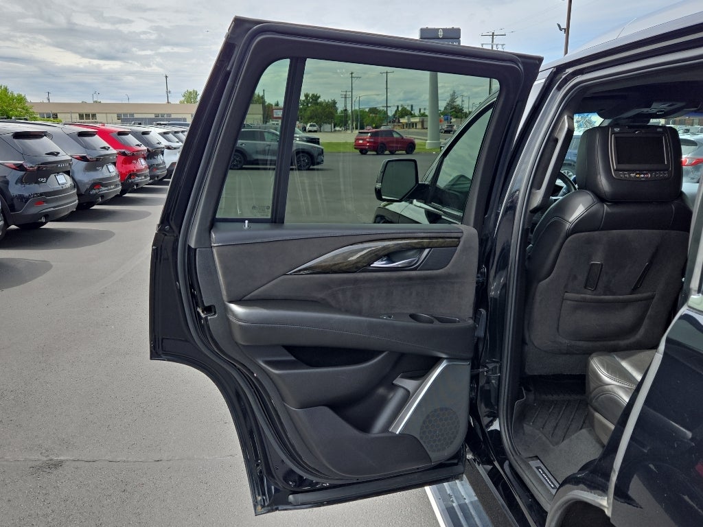 2017 Cadillac Escalade Platinum