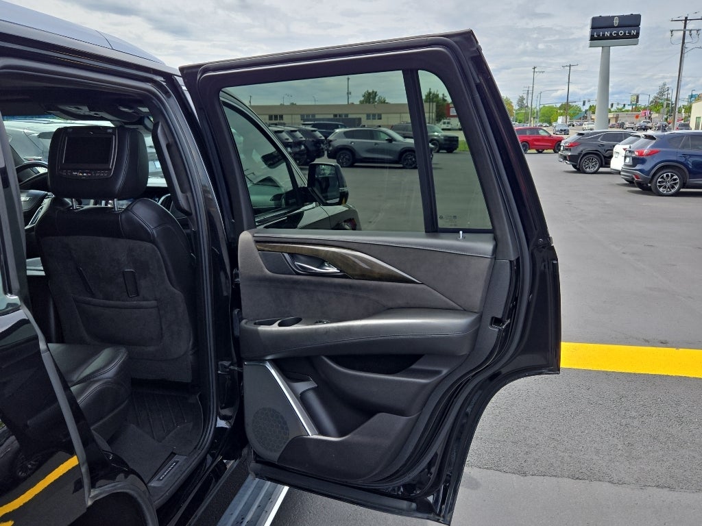 2017 Cadillac Escalade Platinum