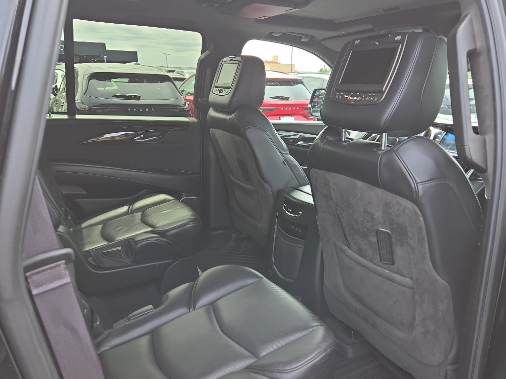 2017 Cadillac Escalade Platinum