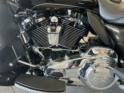 2020 Harley-Davidson FLHTCUTG Base
