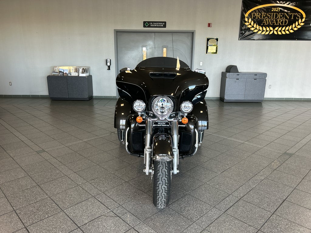 2020 Harley-Davidson FLHTCUTG Base