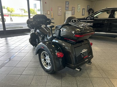 2020 Harley-Davidson FLHTCUTG Base