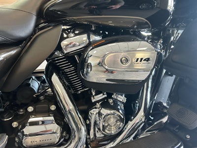 2020 Harley-Davidson FLHTCUTG Base