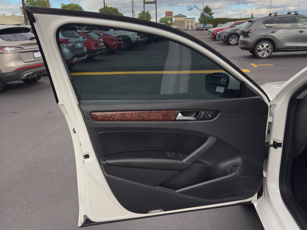 2013 Volkswagen Passat TDI SEL Premium