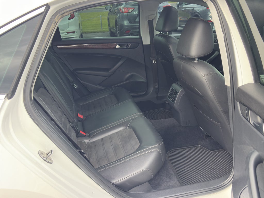 2013 Volkswagen Passat TDI SEL Premium
