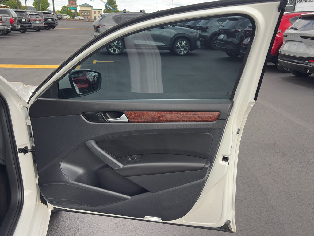 2013 Volkswagen Passat TDI SEL Premium