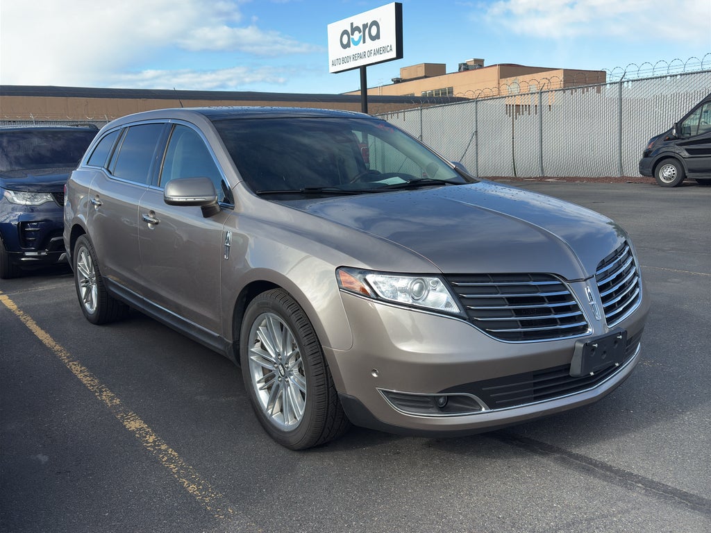 2018 Lincoln MKT Reserve