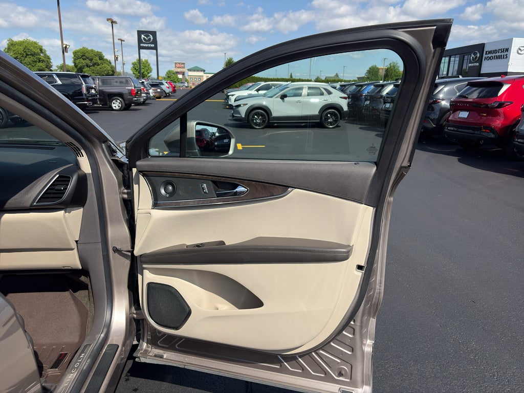 2019 Lincoln Nautilus Reserve