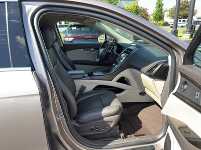 2019 Lincoln Nautilus Reserve