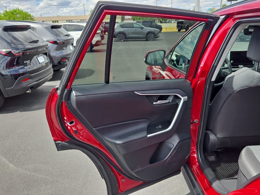 2025 Toyota RAV4 Hybrid Hybrid XLE