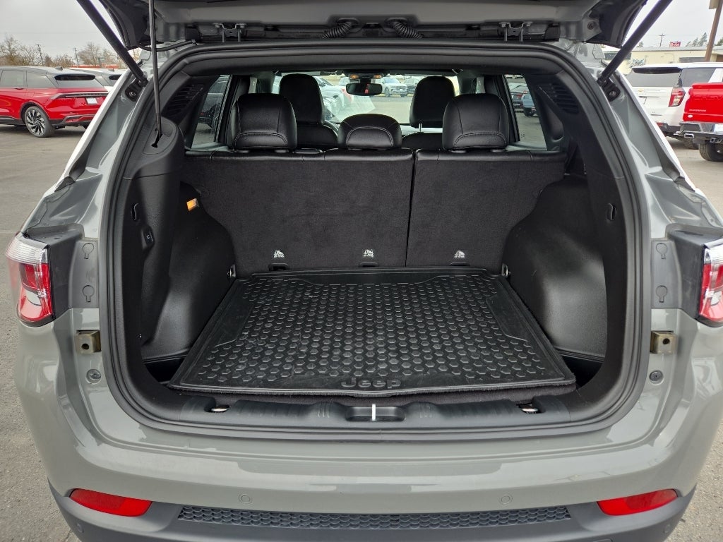 2023 Jeep Compass Latitude Lux