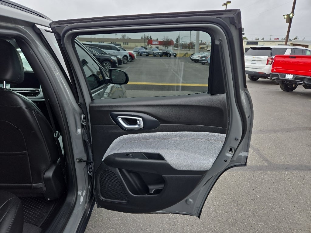 2023 Jeep Compass Latitude Lux