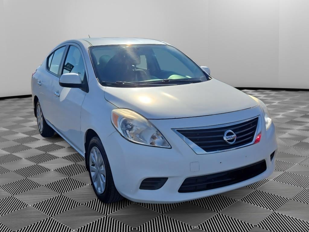 2013 Nissan Versa SV