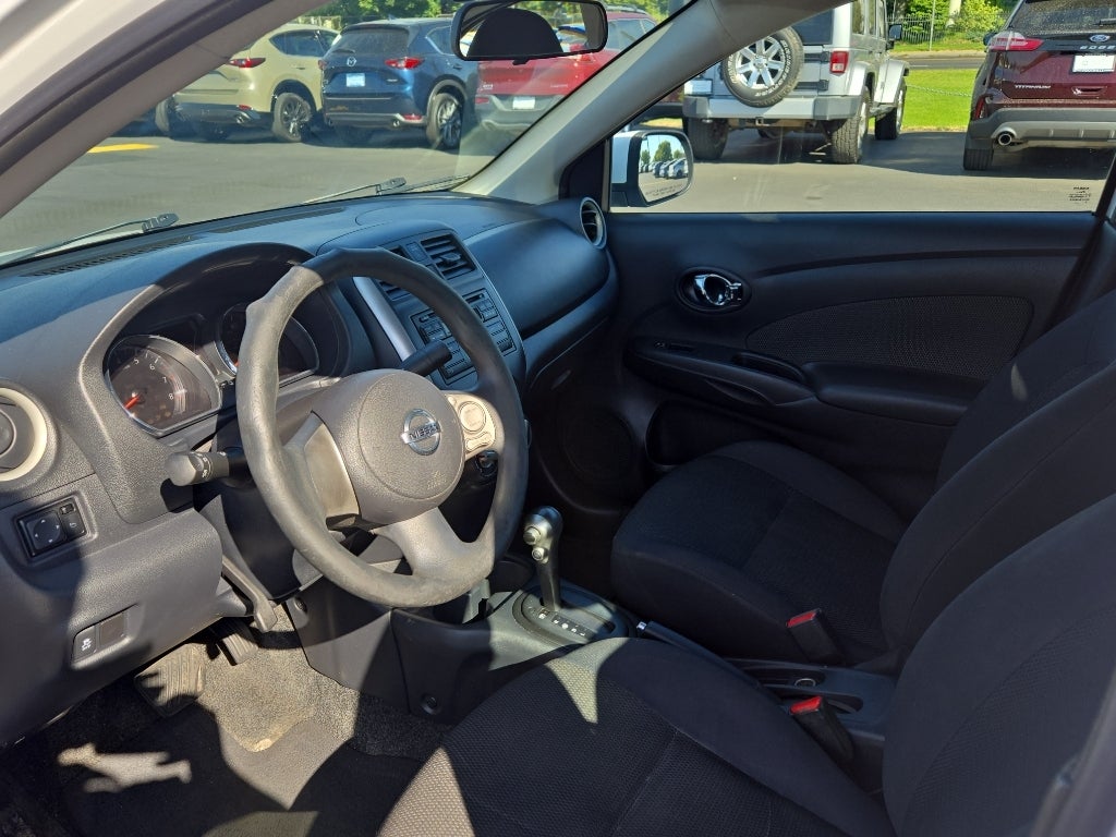 2013 Nissan Versa SV